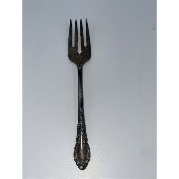 ENCHANTMENT - 1881 Rogers Oneida LTD Silverplate Flatware Salad‎ Fork - Picture 1 of 5